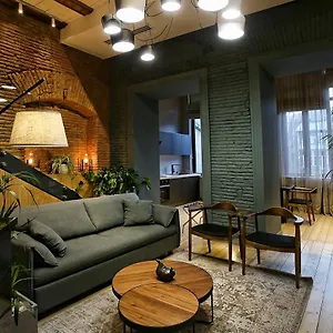 https://paskunji-residence.alltbilisihotels.com